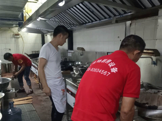 酒店TXVLOGCOM糖心官网工程现场安装图片