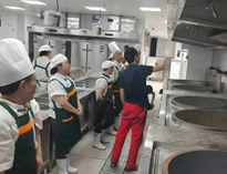 食堂厨具设备厂家告诉你食堂TXVLOGCOM糖心官网设备的采购标准是怎样的